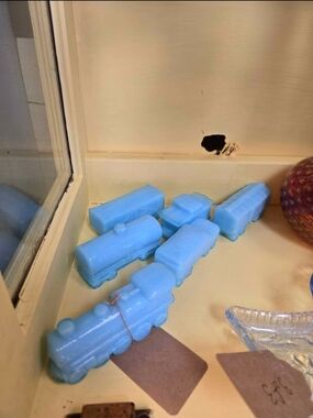 Boyd Train Set, 6 Piece Blue Boyd Glass Train Set